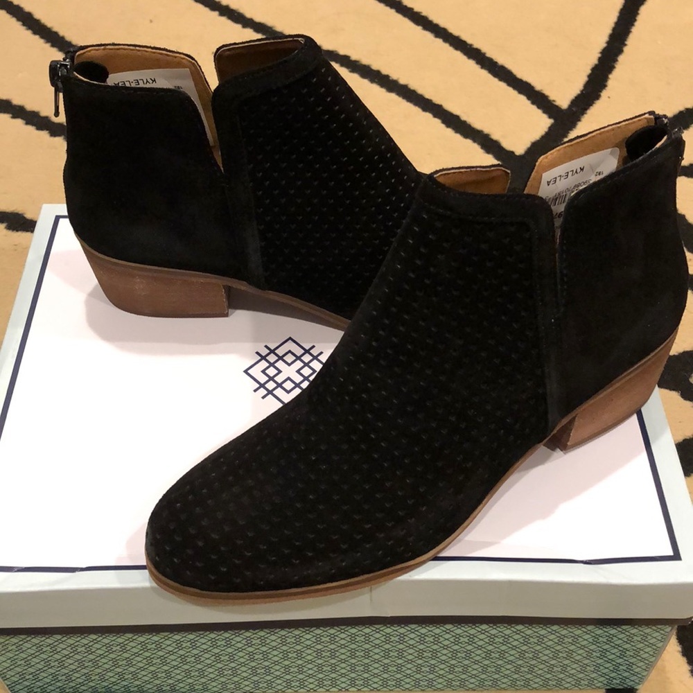 Genuine leather boots
